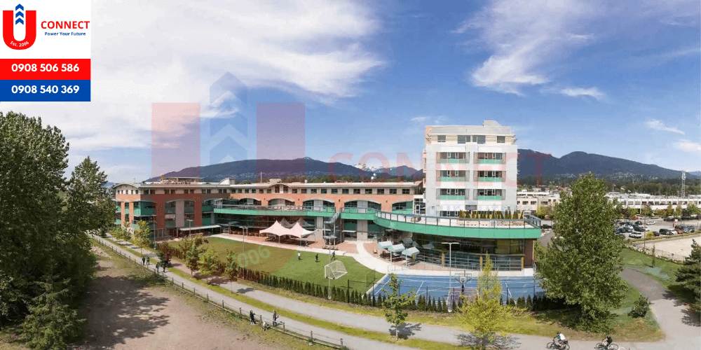 Trung học Bodwell High School, bang British Columbia, Canada